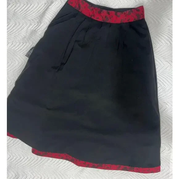 White House Black Market Skirt, Size 4 – Elegant Black, Delicate & Sophisticated - Picture 14 of 16